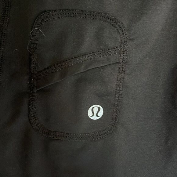 Cute Lululemon tank - Picture 4 of 5